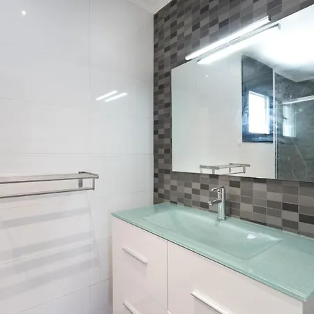 Villa Lloret: Beachside Retreat With Private Pool And Garden Lloret de Mar