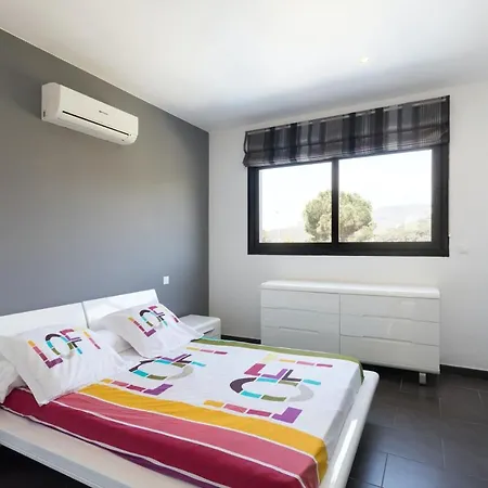 Villa Lloret: Beachside Retreat With Private Pool And Garden Lloret de Mar