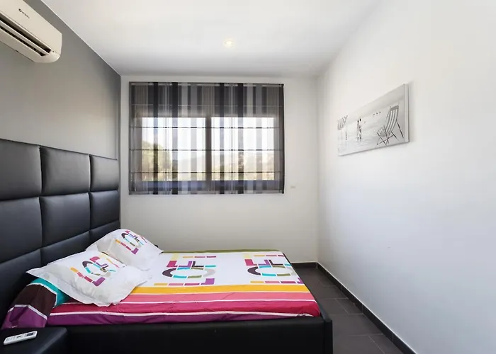 Family-friendly In With Private Pool Vila